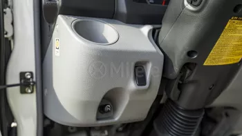 2024 HINO 300 3711 SC CHASIS 4.0L DIESEL MT – WHITE