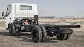 2024 HINO 300 3711 SC CHASIS 4.0L DIESEL MT – WHITE