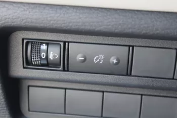 Mitsubishi Outlander 2.5L PETROL FWD 2023 GREY