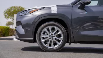 2023 TOYOTA HIGHLANDER LIMITED 2.5L PETROL HEV AT MY2023 – GREY