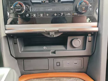 Nissan Patrol PLATINUM FULL OPTION 5.7L V8 4WD WHITE COLOR 2023