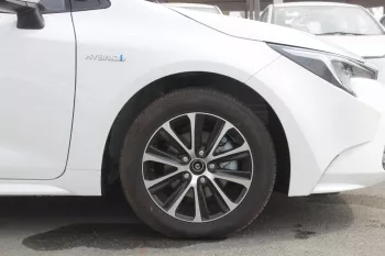 TOYOTA COROLLA LEVIN 1.8L HYBRID FWD 2023 WHITE