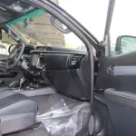 Toyota Hilux 4.0L 2024 model year black color 4WD A/T - Thumbnail 8