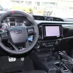Toyota Hilux 4.0L 2024 model year black color 4WD A/T - Thumbnail 9