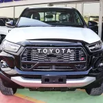 Toyota Hilux 4.0L 2024 model year black color 4WD A/T - Thumbnail 2