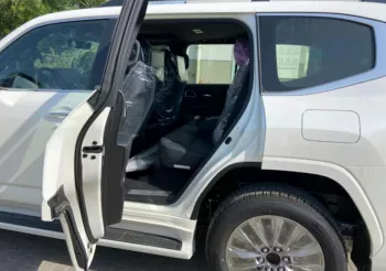 Toyota Land Cruiser VX 4.0L 2023 model year white color 4wd A/T