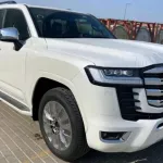 Toyota Land Cruiser VX 4.0L 2023 model year white color 4wd A/T - Thumbnail 1
