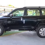 Toyota Land Cruiser 3.3L DIESEL 2023 model black color 4WD - Thumbnail 3