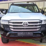 Toyota Land Cruiser 3.3L DIESEL 2023 model black color 4WD - Thumbnail 2