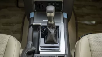 2023 TOYOTA PRADO VXR 4.0L PETROL AT TIRE BACK MY2023 – PEARL WHITE