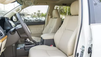 2023 TOYOTA PRADO VXR 4.0L PETROL AT TIRE BACK MY2023 – PEARL WHITE