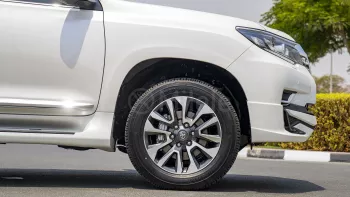 2023 TOYOTA PRADO VXR 4.0L PETROL AT TIRE BACK MY2023 – PEARL WHITE