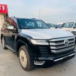TOYOTA LAND CRUISER 4.0L VX MY2023 - Thumbnail 2