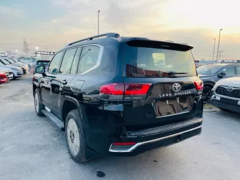 TOYOTA LAND CRUISER 4.0L VX MY2023
