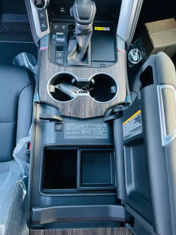 TOYOTA LAND CRUISER 4.0L VX MY2023