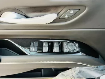 Cadillac Escalade  Platinum Sport V8 6.2L 2023 White Color