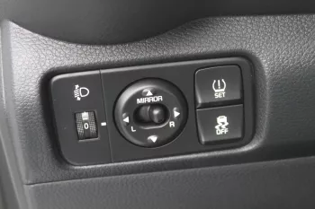 Kia Pegas 1.4l petrol fwd 2023 model year white