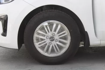 Kia Pegas 1.4l petrol fwd 2023 model year white