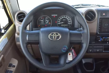 2024 MODEL TOYOTA LAND CRUISER 71 SHORT WHEELBASE V6 4.0L PETROL MANUAL TRANSMISION