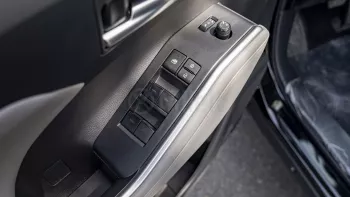 2023 TOYOTA HIGHLANDER GLE 2.5P HEV AT– BLACK