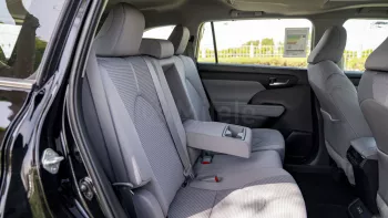 2023 TOYOTA HIGHLANDER GLE 2.5P HEV AT– BLACK