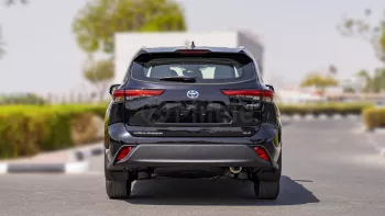 2023 TOYOTA HIGHLANDER GLE 2.5P HEV AT– BLACK