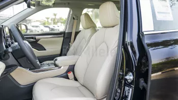 2023 TOYOTA HIGHLANDER LIMITED 2.5L PETROL HEV AT– BLACK