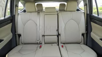 2023 TOYOTA HIGHLANDER LIMITED 2.5L PETROL HEV AT– BLACK