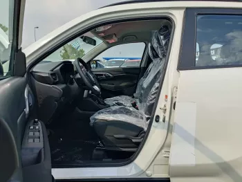 Suzuki Vitara 1.5L Mid Option 2023 Model Year White Color