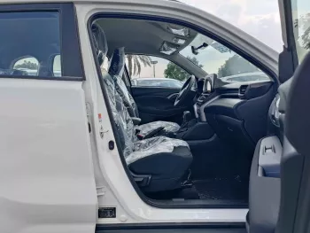 Suzuki Vitara 1.5L Mid Option 2023 Model Year White Color
