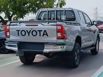 Toyota Hilux SR5 4WD 2.7L 2023 Model Year Silver Color