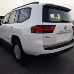 Toyota Land Cruiser 3.5L 4WD GCC Specs 2023 Model Year White Color - Thumbnail 3