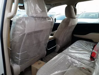 Toyota Land Cruiser 3.5L 4WD GCC Specs 2023 Model Year White Color