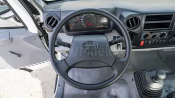 2023 HINO 300 3711 SC CHASIS 4.0L DIESEL MT – WHITE