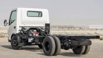 2023 HINO 300 3711 SC CHASIS 4.0L DIESEL MT – WHITE