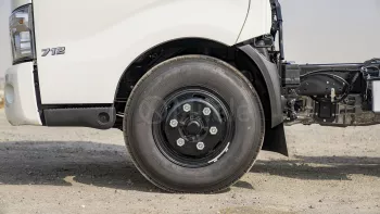2023 HINO 300 3711 SC CHASIS 4.0L DIESEL MT – WHITE