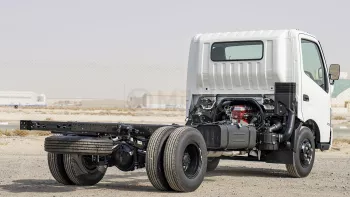 2023 HINO 300 3711 SC CHASIS 4.0L DIESEL MT – WHITE