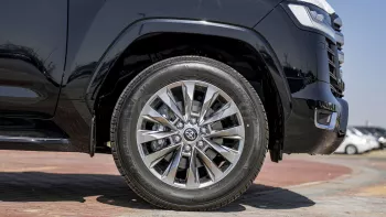 2024 TOYOTA LAND CRUISER LC300 VXR 3.5L PETROL AT MY2024 – BLACK