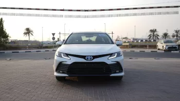 Toyota Camry GLE Hybrid 2.4L V4 2024 Model Year White Color