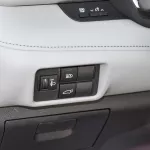 Toyota Highlander Hybrid GLE 2.5L V4 2023 Model Year Silver Color - Thumbnail 14