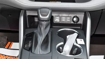 Toyota Highlander Hybrid GLE 2.5L V4 2023 Model Year Silver Color