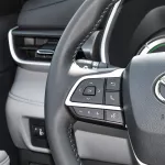Toyota Highlander Hybrid GLE 2.5L V4 2023 Model Year Silver Color - Thumbnail 17