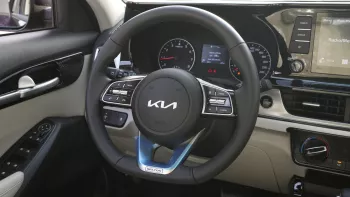 Kia Seltos 1.5L V4 FWD 2023 Model Year Blue Color