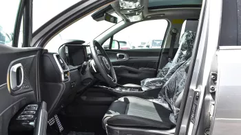 Kia Sorento Hybrid 1.6L V4 FWD 2023 Model Year Silver Color