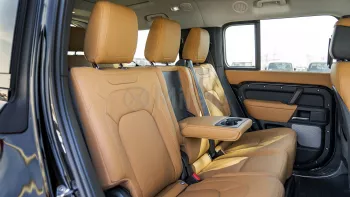 2023 LAND ROVER DEFENDER 130 S P400 3.0L PETROL AT AWD – SANTORINI BLACK