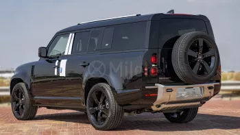 2023 LAND ROVER DEFENDER 130 S P400 3.0L PETROL AT AWD – SANTORINI BLACK