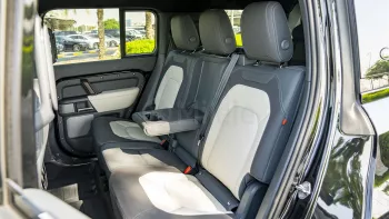 2023 LAND ROVER DEFENDER 130 X-DYNAMIC SE P400 3.0L PETROL AT AWD – SANTORINI BLACK