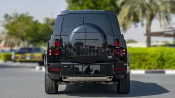 2023 LAND ROVER DEFENDER 130 X-DYNAMIC SE P400 3.0L PETROL AT AWD – SANTORINI BLACK