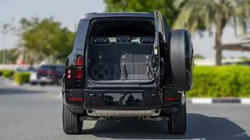 2023 LAND ROVER DEFENDER 130 X-DYNAMIC SE P400 3.0L PETROL AT AWD – SANTORINI BLACK