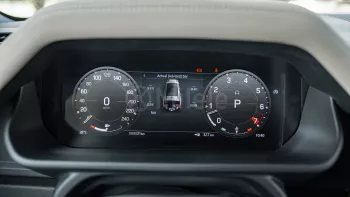 2023 LAND ROVER DEFENDER 130 X-DYNAMIC HSE P400 3.0L PETROL AT AWD – SANTORINI BLACK